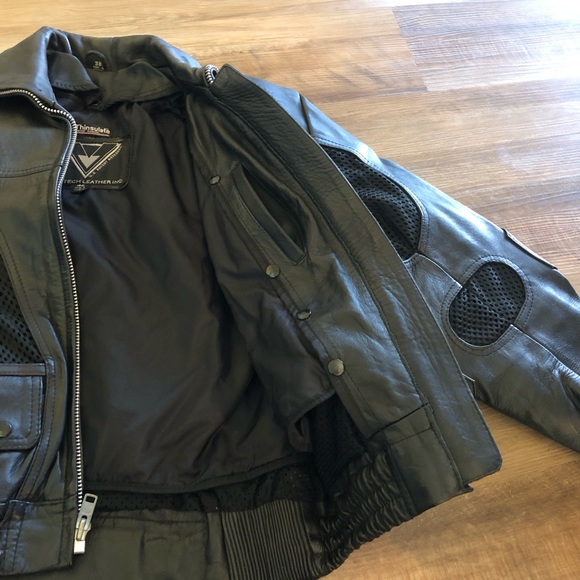 🎉Host Pick🎉 Men’s Black Leather with Mesh Vented Motorcycle Jacket Size 38 - Picture 10 of 13